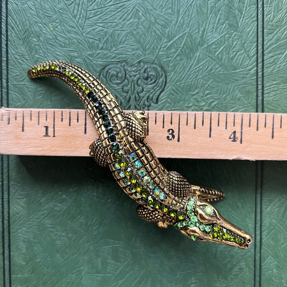 Hair jewelry ALLIGATOR large HAIR CLIP w/ crystals preppy crocodile gators fan